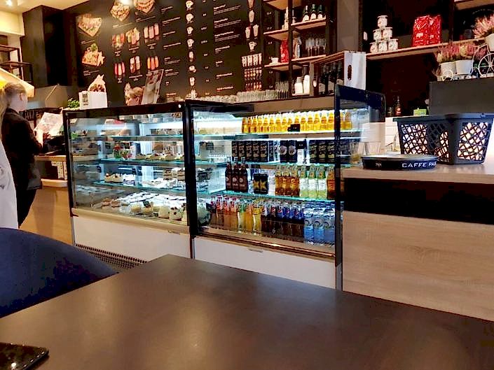 Dik Camlı Pasta Teşhir / Market Teşhir HK